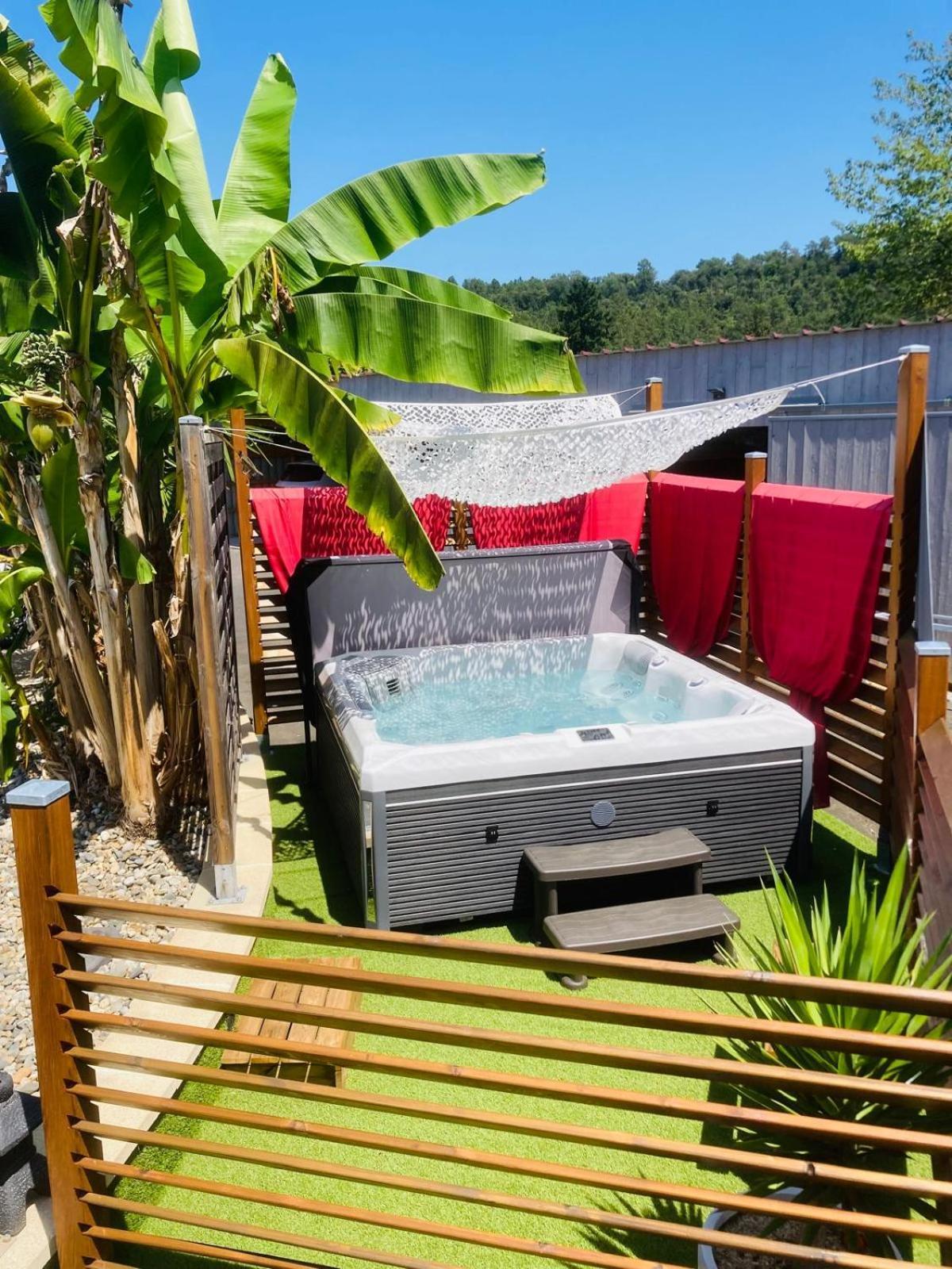 Bed and Breakfast Domaine Du Grezal Sarlat Exterior foto